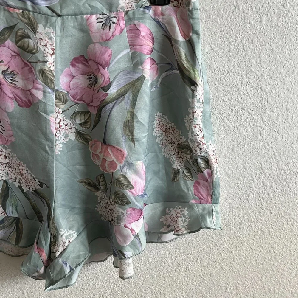 Show Me Your Mumu Women's Bobbi Printed Shorts Size L - Picture 4 of 11